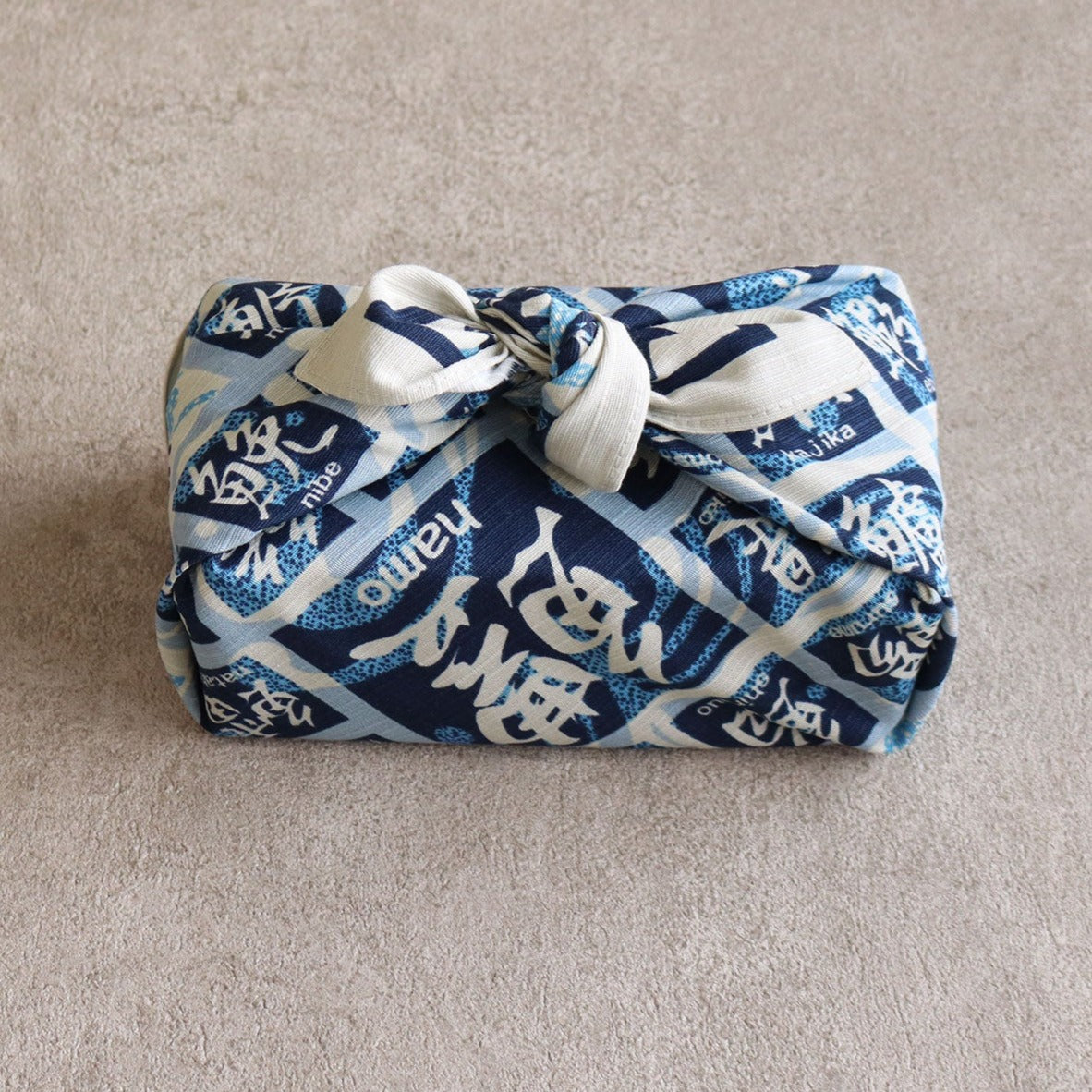 Furoshiki Sakana Kanji (blauw, 50 cm)