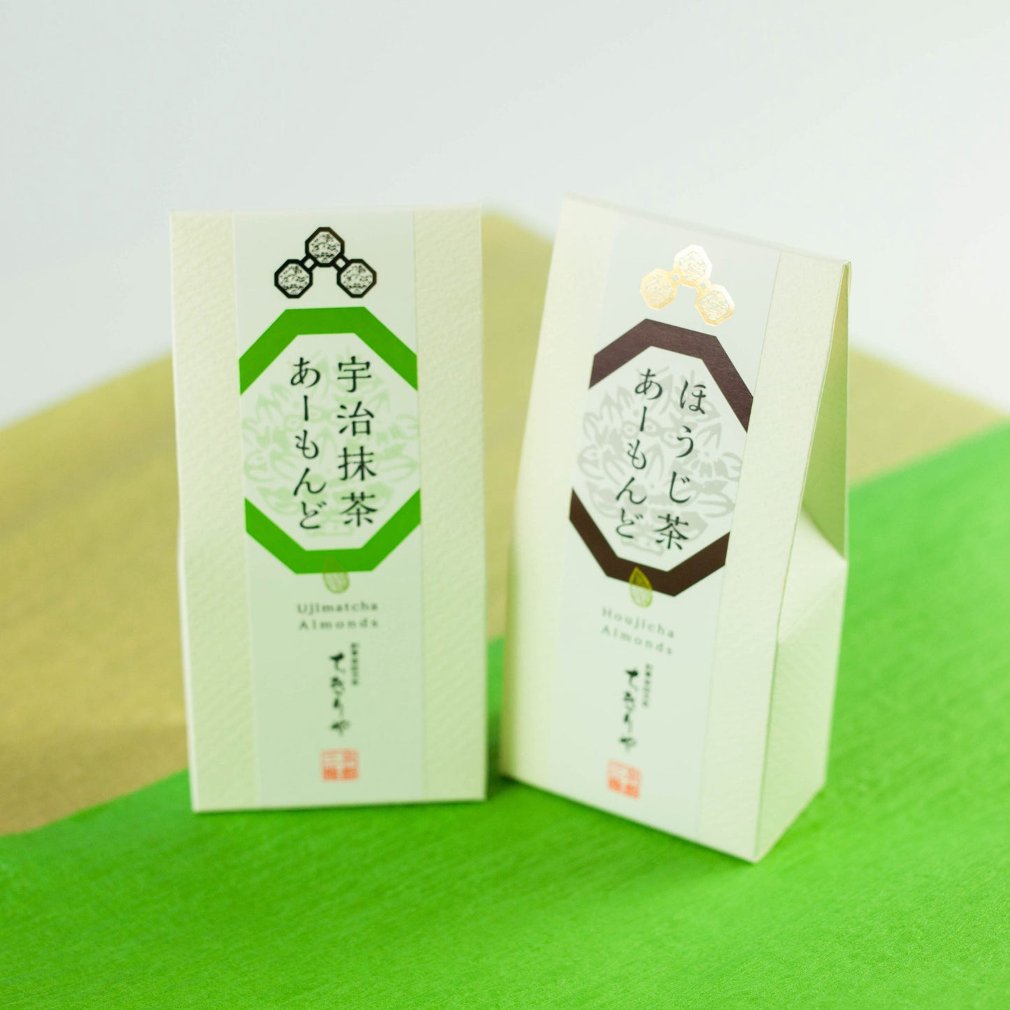 Coffret cadeau - Amandes enrobées de thé vert (Hojicha & Matcha)