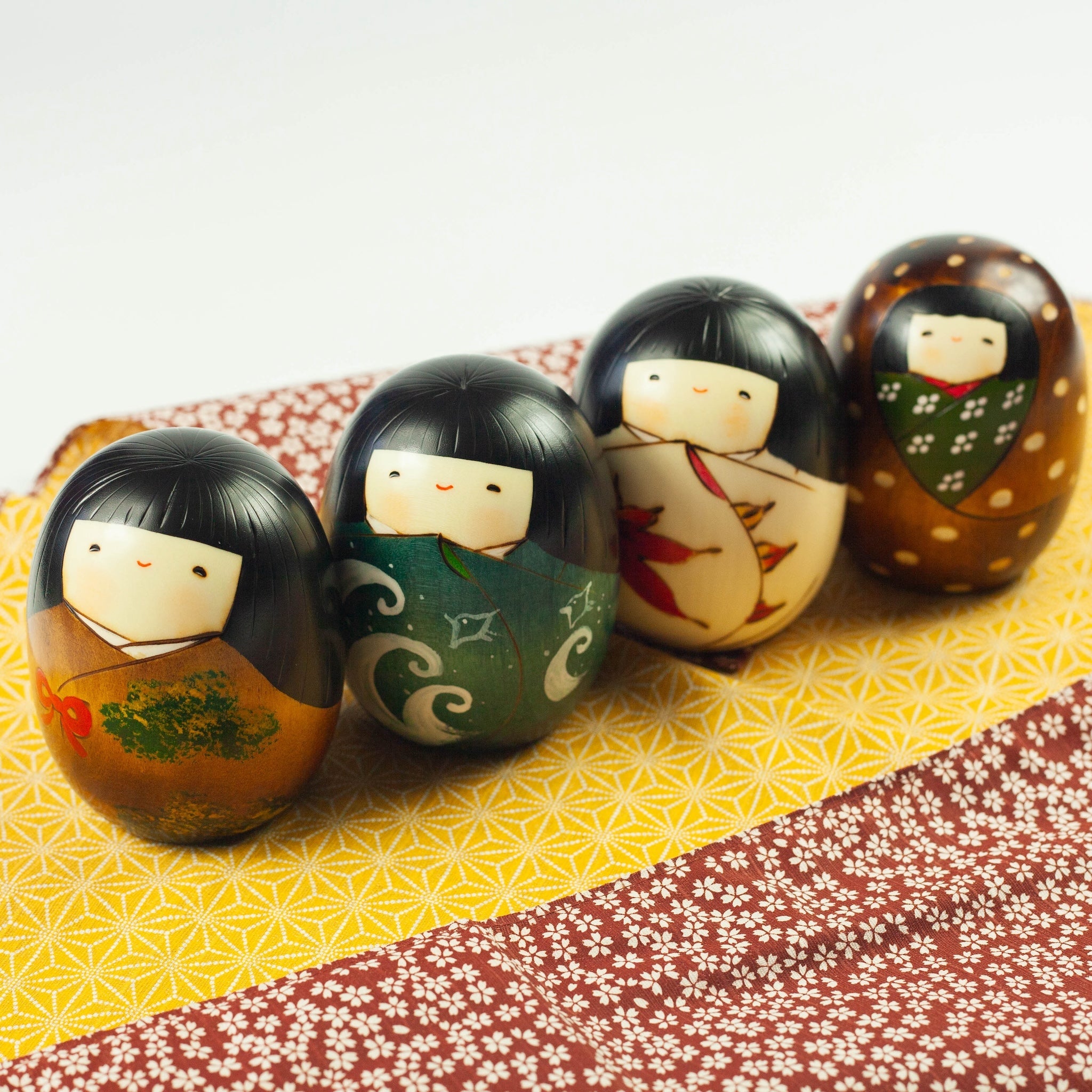 Bambole Kokeshi 4 stagioni